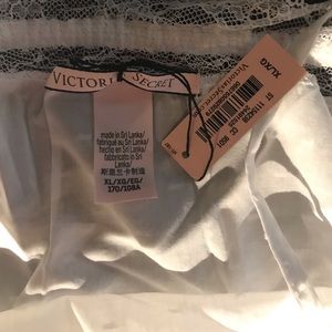 Women’s Victoria Secret Pj’s xl